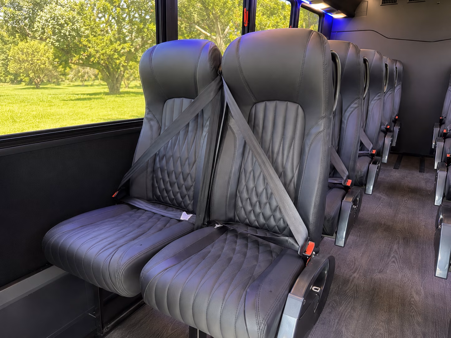 shuttle buses for bellingham wedding guests between hotels and venues